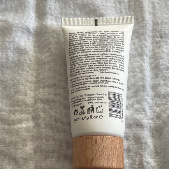 Naobay Detox Oxygen Light Cream - Picture 2 of 3